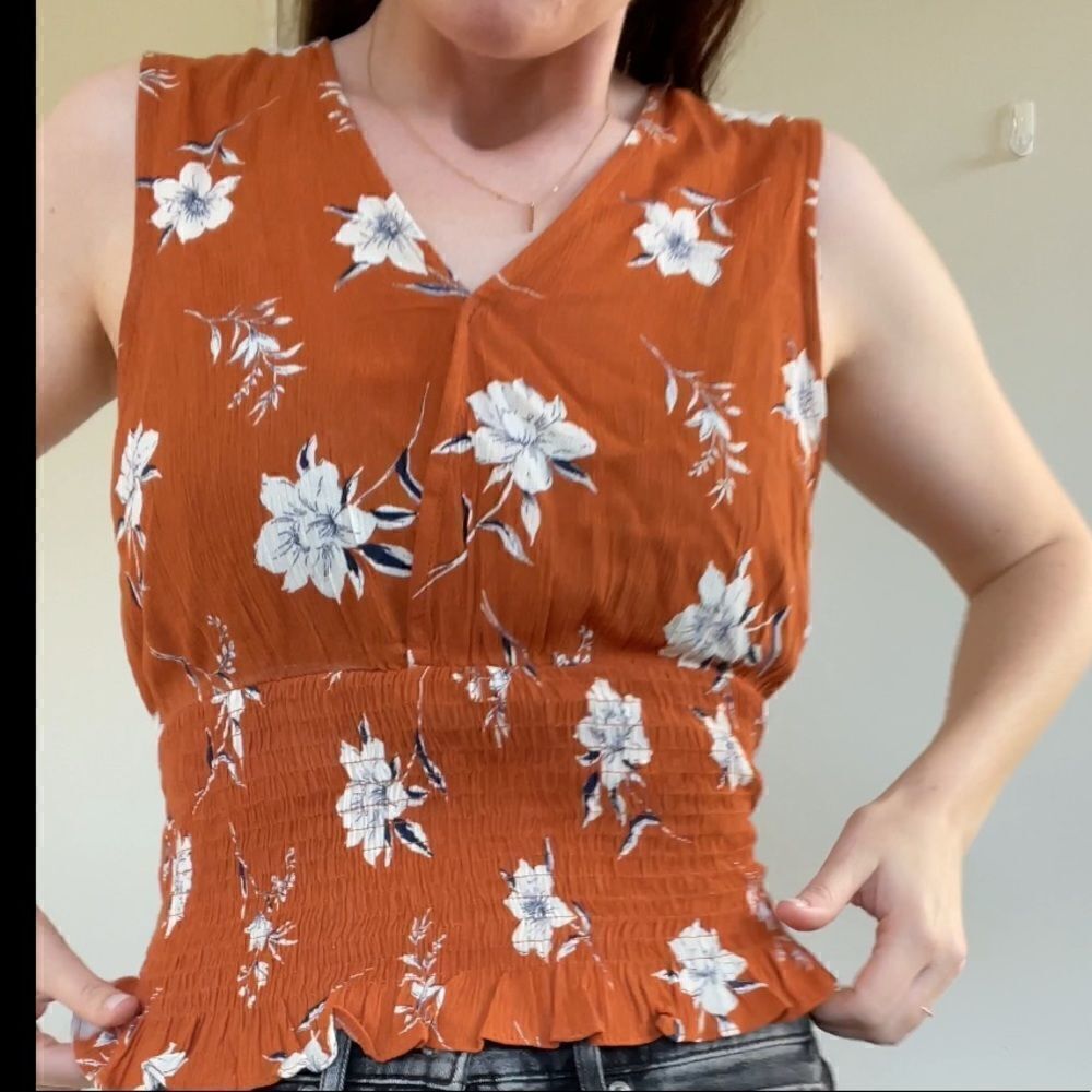 Paper Crane Orange Floral Smocked Waist Top M - Picture 2 of 7